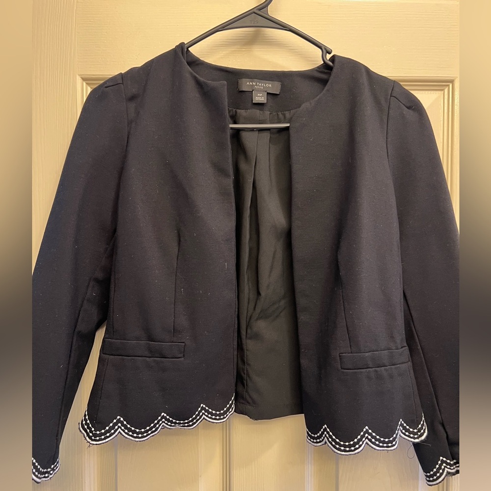 Black cropped Ann Taylor jacket